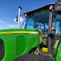 John Deere 5820