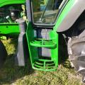 John Deere 5820
