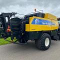 New Holland BB950A Baler