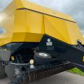 New Holland BB950A Baler