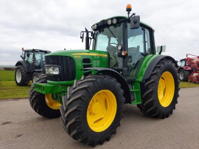 John Deere 6430