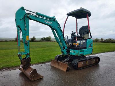 Kobelco SK17