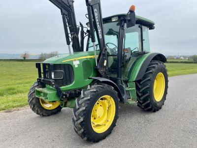 John Deere 5720