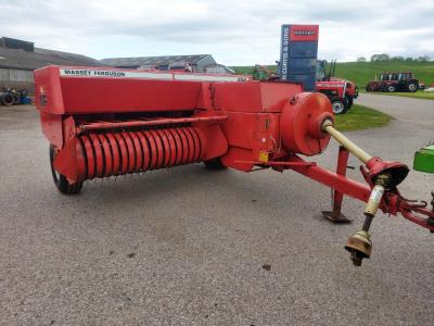 Massey Ferguson 224