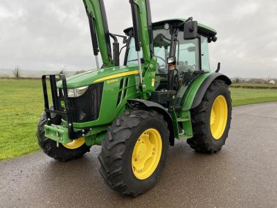 John Deere 5085M