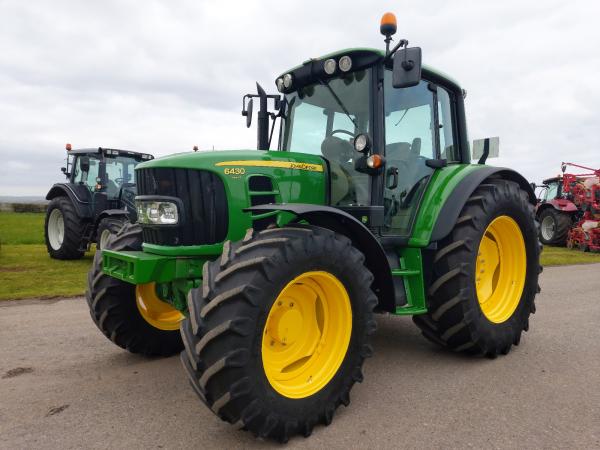 John Deere 6430