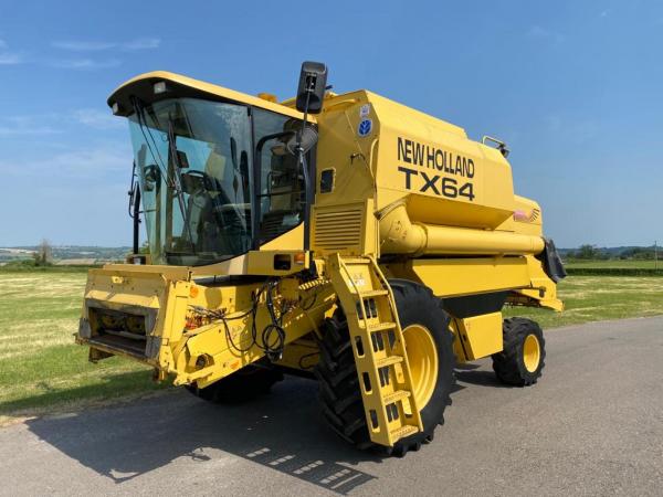 New Holland TX64