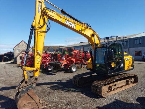 JCB 131 LC+