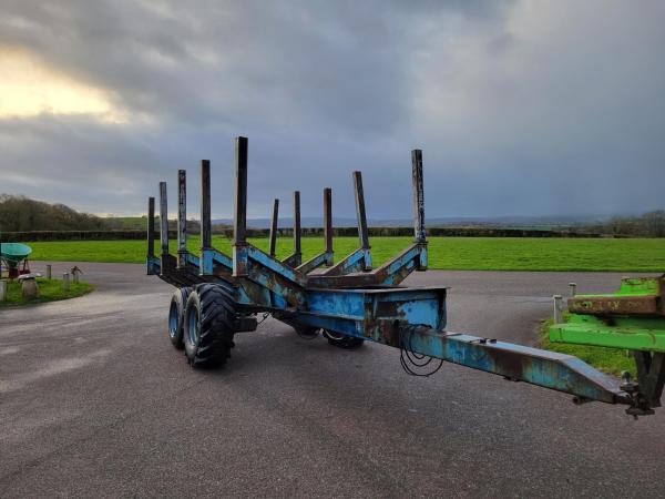 Log Trailer