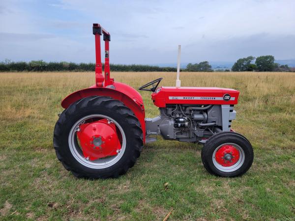 Massey Ferguson 130