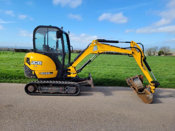 JCB 8026