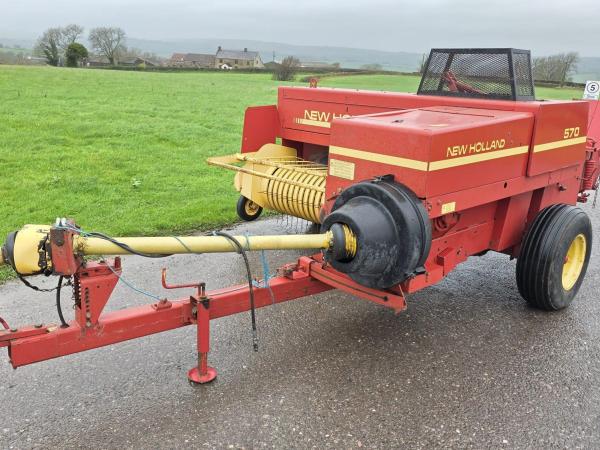 New Holland 570