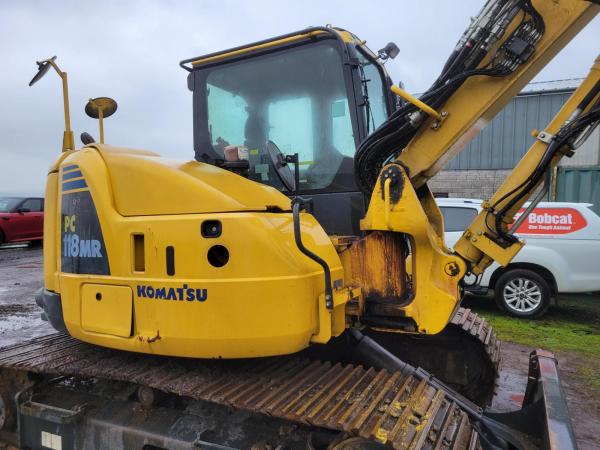 Komatsu PC118-8