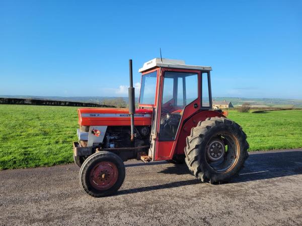 Massey Ferguson 158F