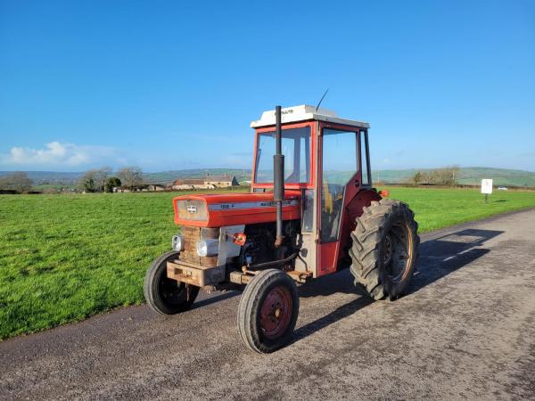 Massey Ferguson 158F