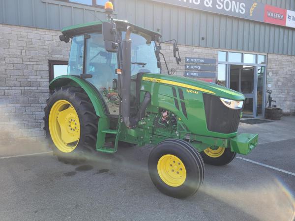 John Deere 5075M