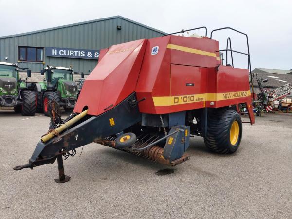 New Holland 1010