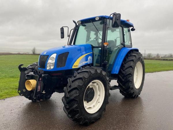 New Holland T5050