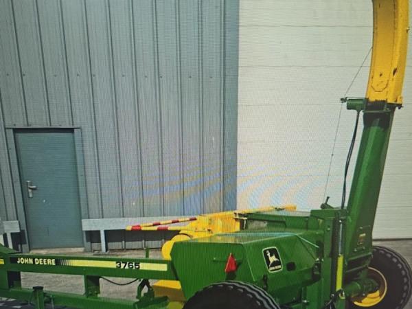 John Deere 3765 Forager